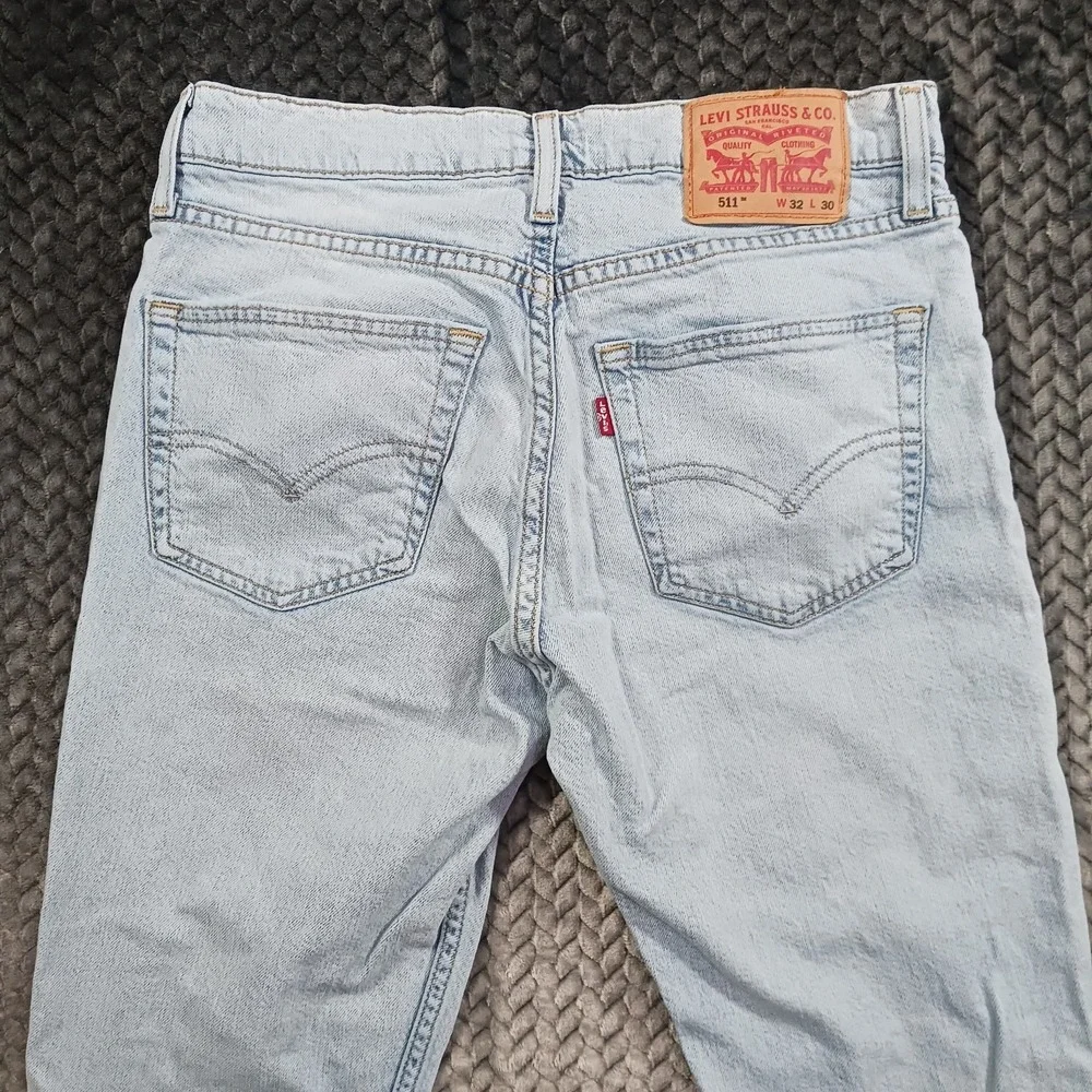 Levis there discrepancy